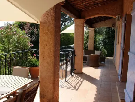 Charmante Villa mit Pool und Golfplatz, Location Maison 6 personnes à Saint Raphaël - Photo 24