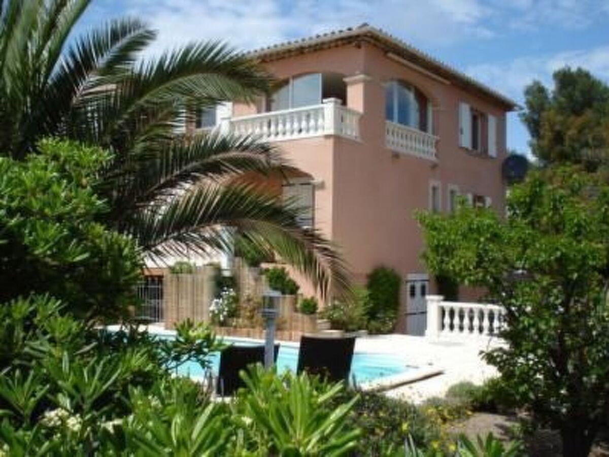 Hibiscus – Appartement 4 pers. Saint-Raphaël, piscine chauffée - Photo 2