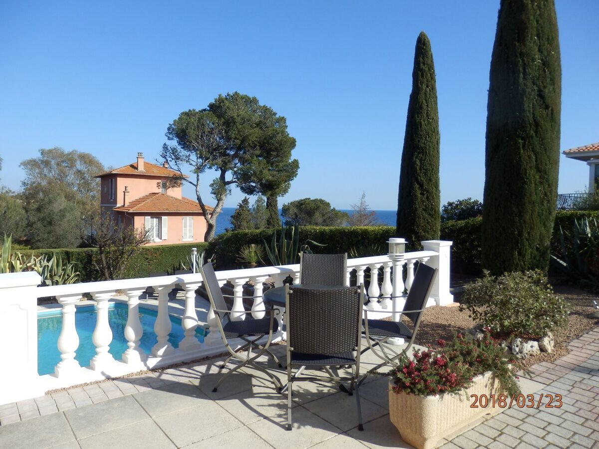 Hibiscus – Appartement 4 pers. Saint-Raphaël, piscine chauffée - Photo 12