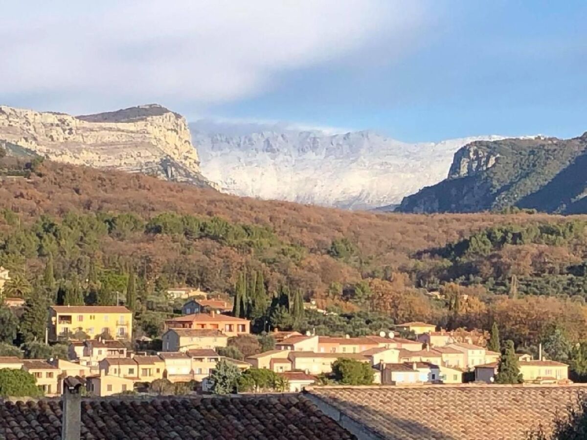Villa avec piscine chauffée et vue mer au Rouret - Photo 33