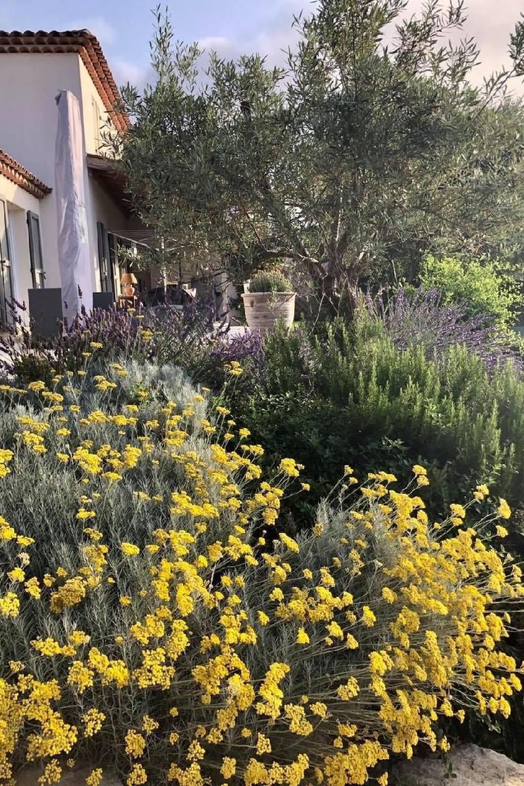 Villa avec piscine chauffée et vue mer au Rouret - Photo 37