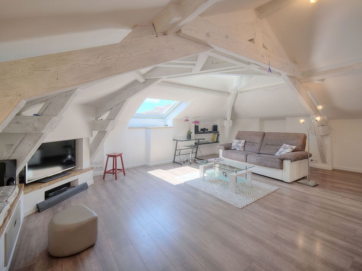 Loft spacieux centre-ville Cannes, vue Suquet - Photo 2