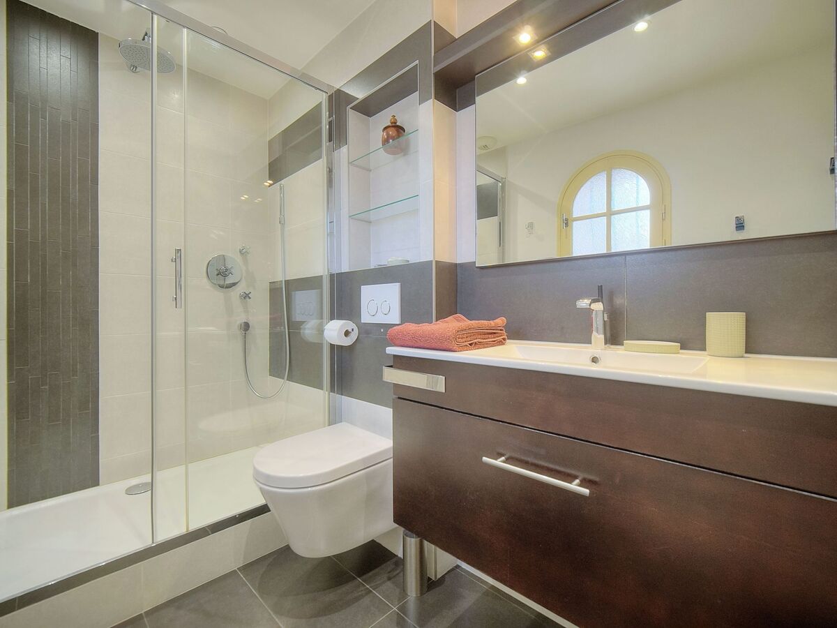 Loft spacieux centre-ville Cannes, vue Suquet - Photo 13