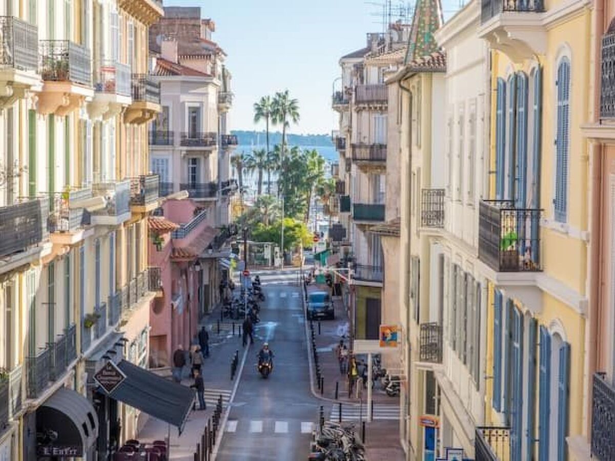 Loft spacieux centre-ville Cannes, vue Suquet - Photo 16