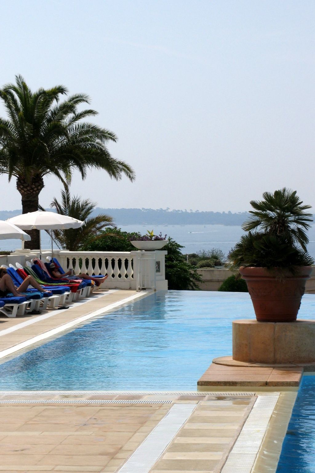 Duplex Eze à Cannes, 6 personnes, piscine & parking - Photo 14
