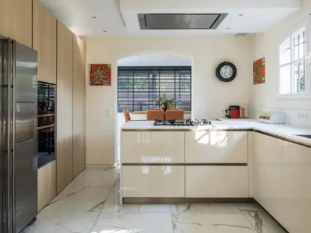 Villa 4 chambres avec piscine chauffée à Mougins : photo 8