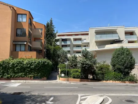Appartement 2 chambres Mougins, balcon sud & accès piscines : photo 5