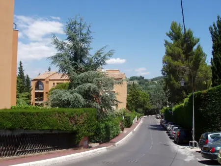 Appartement 2 chambres Mougins, balcon sud & accès piscines : photo 7