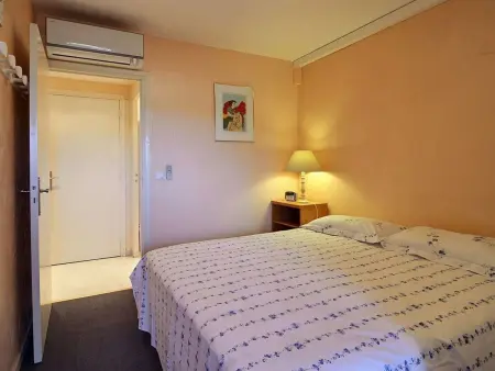 Appartement 2 chambres Mougins, balcon sud & accès piscines : photo 11
