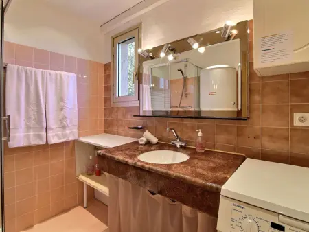 Appartement 2 chambres Mougins, balcon sud & accès piscines : photo 16