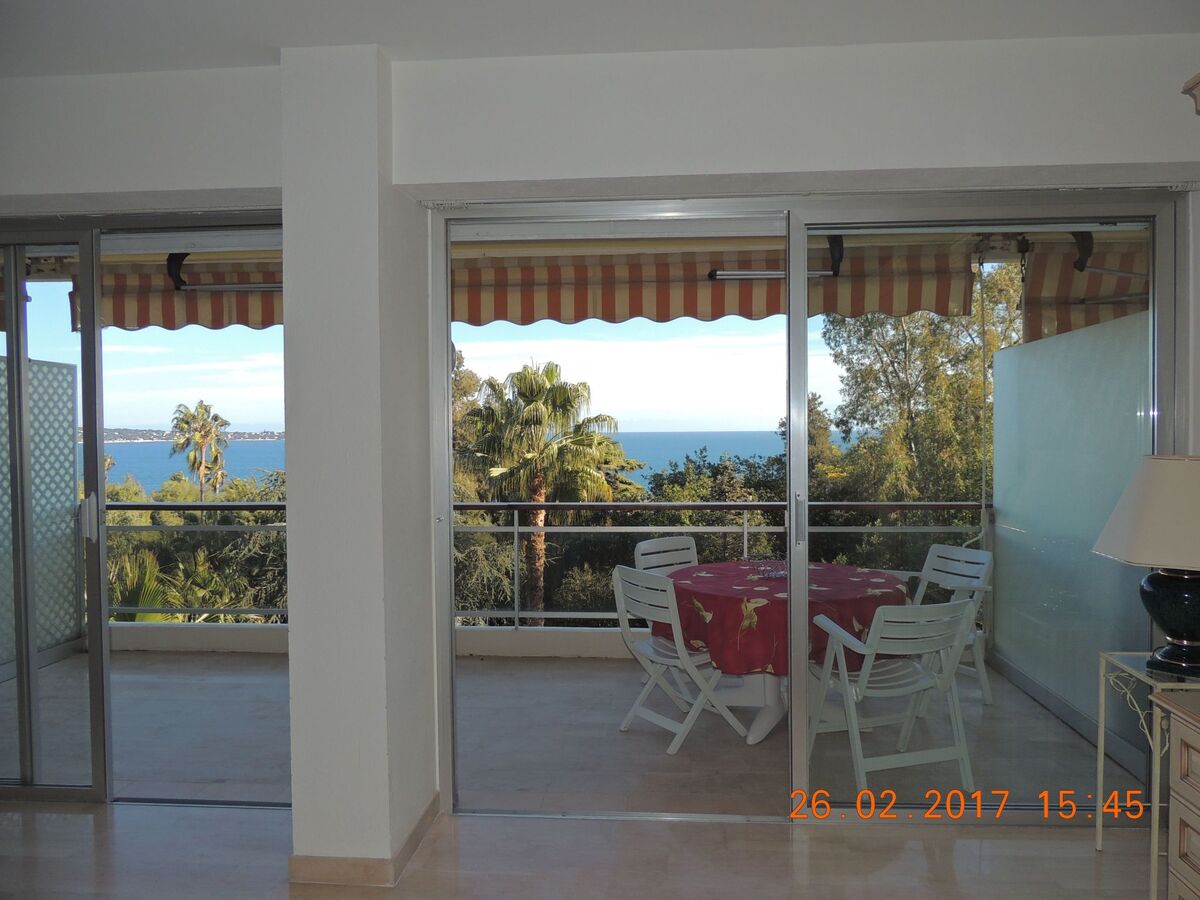 Studio Vue mer à 100m de la plage, Golfe Juan - Photo 2