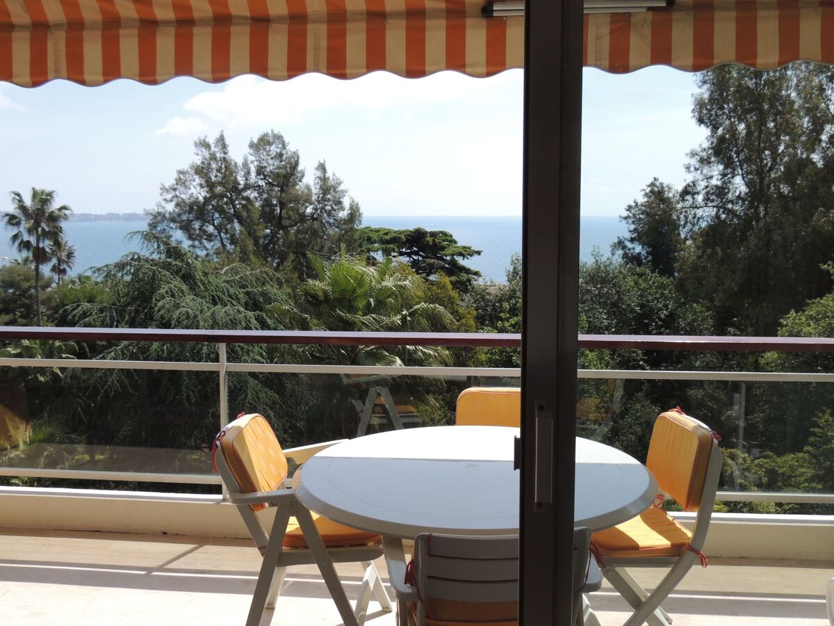 Studio Vue mer à 100m de la plage, Golfe Juan - Photo 3
