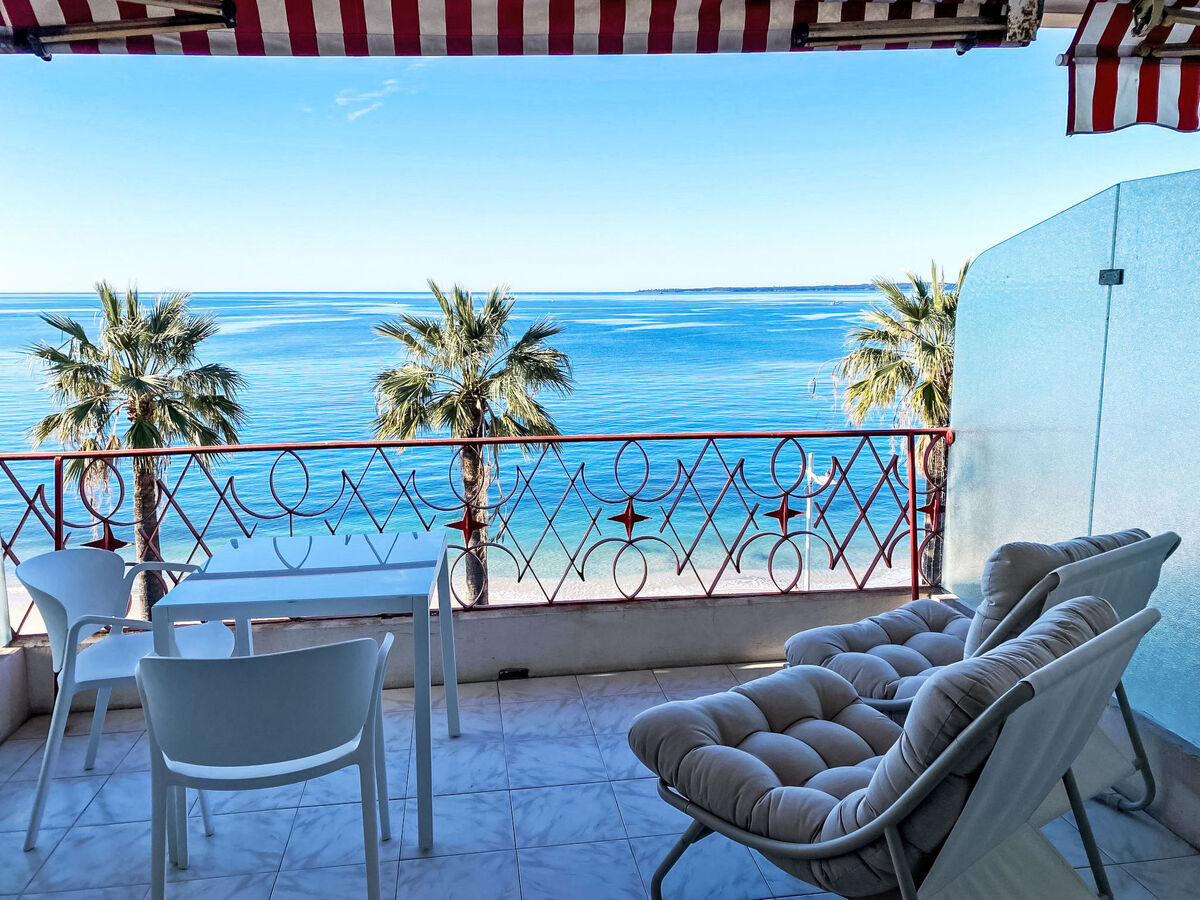 Studio vue mer à Juan-les-Pins, 3 m de la plage - Photo 1
