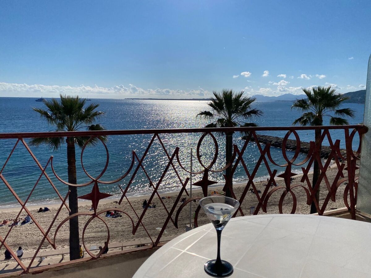 Studio vue mer à Juan-les-Pins, 3 m de la plage - Photo 14