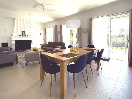 Villa 131m² piscine privée et grand jardin à Vence : photo 4