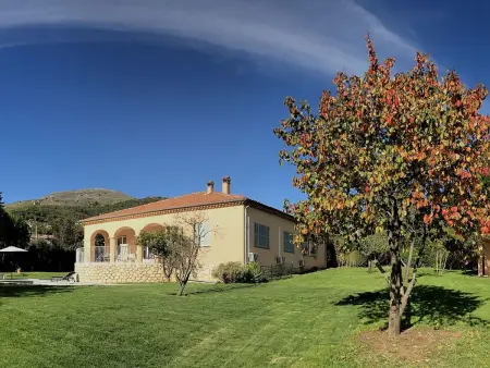 Villa 131m² piscine privée et grand jardin à Vence : photo 5