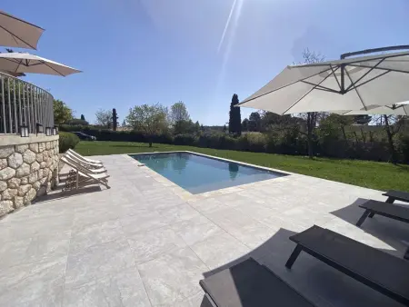 Villa 131m² piscine privée et grand jardin à Vence : photo 8