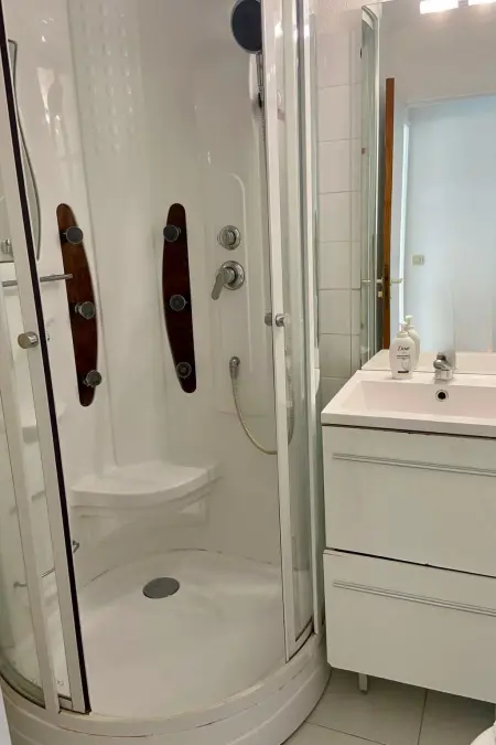Appartement climatisé vue baie Cap Ferrat, 300m plage : photo 6