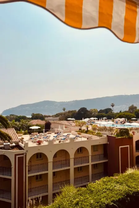 Appartement climatisé vue baie Cap Ferrat, 300m plage : photo 8