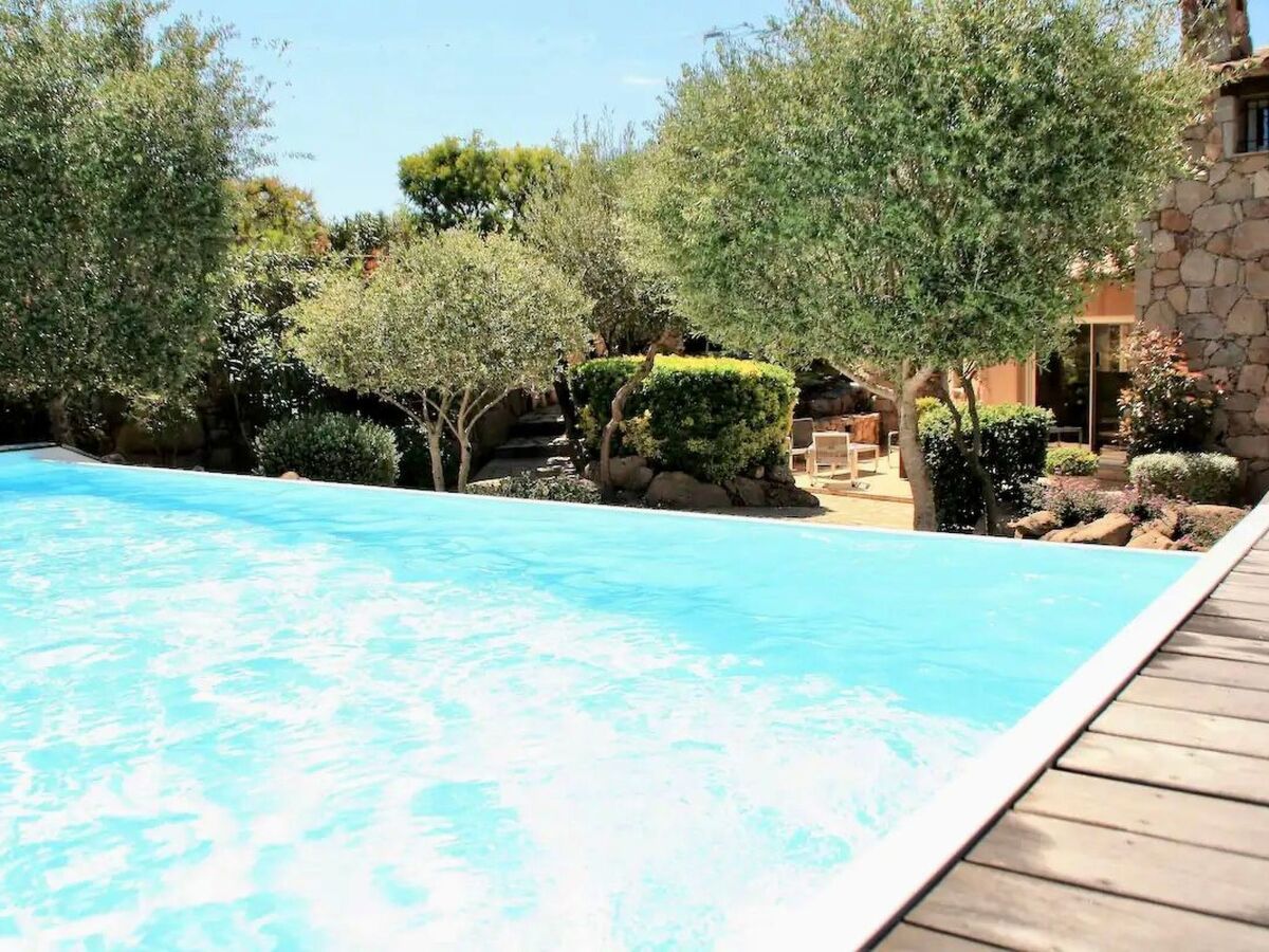 Villa en pierre avec piscine chauffée à Porto Vecchio - Photo 2