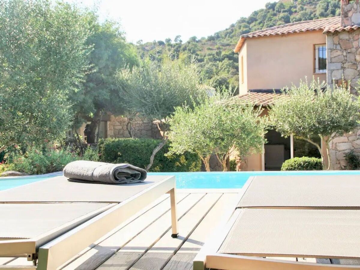 Villa en pierre avec piscine chauffée à Porto Vecchio - Photo 4