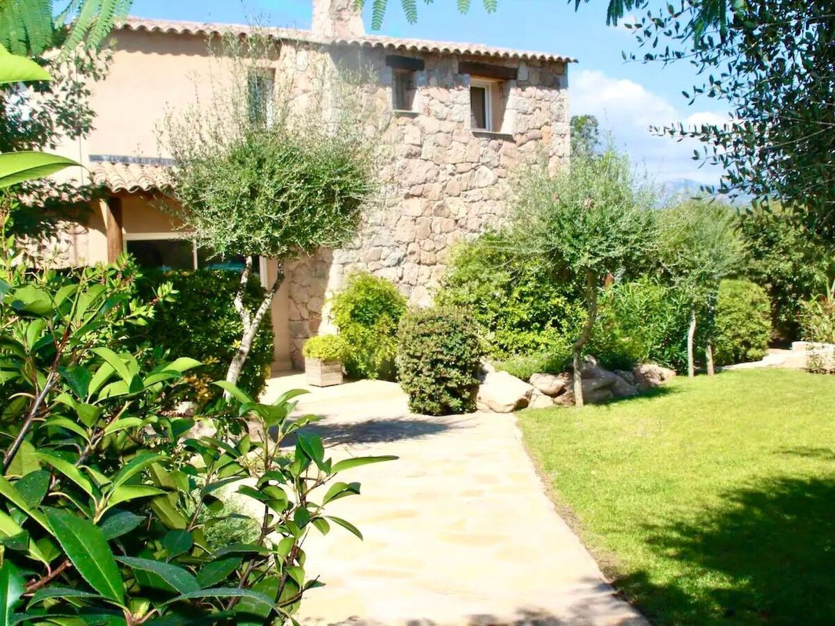 Villa en pierre avec piscine chauffée à Porto Vecchio - Photo 7