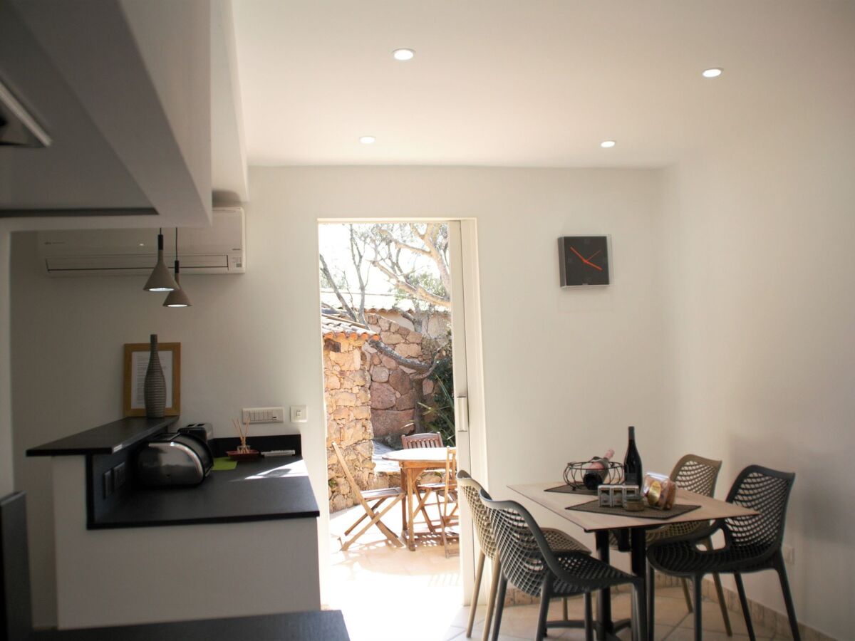 Villa en pierre avec piscine chauffée à Porto Vecchio - Photo 24