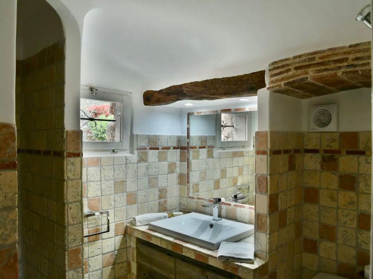 Villa en pierre avec piscine chauffée à Porto Vecchio - Photo 29