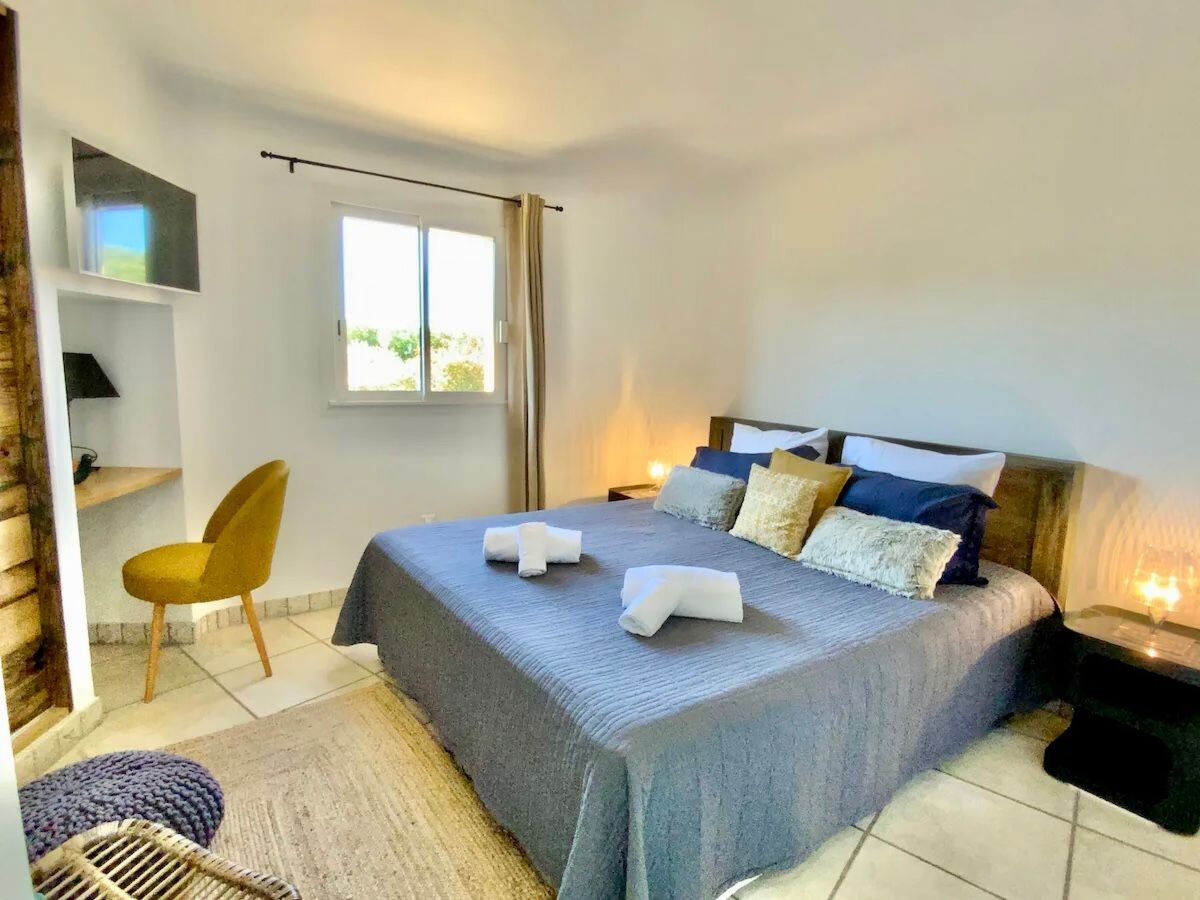 Villa en pierre avec piscine chauffée à Porto Vecchio - Photo 34