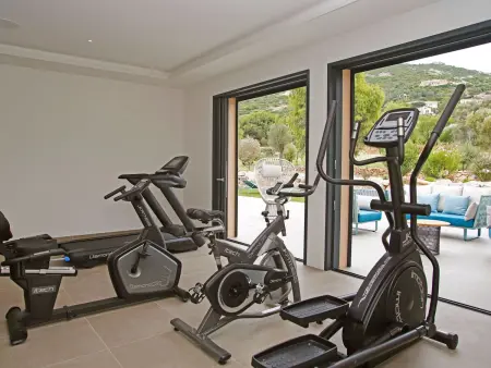 Villa 4 chambres Calvi, piscine privée et jardin 1000 m² : photo 4