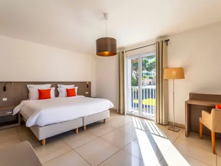 Villa 4 chambres Calvi, piscine privée et jardin 1000 m² : photo 6