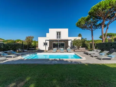 Villa 4 chambres Calvi, piscine privée et jardin 1000 m² : photo 12