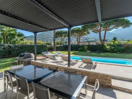 Villa 4 chambres Calvi, piscine privée et jardin 1000 m² : photo 17