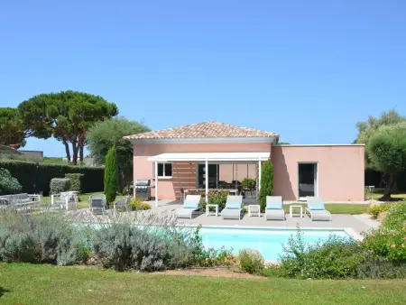 Villa 4 chambres Calvi, piscine privée et jardin 1000 m² : photo 19