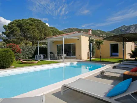 Maison 1 chambre avec piscine et spa à Calvi : photo 13