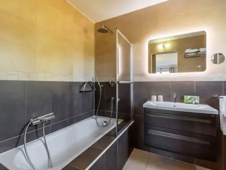 Maison 2 chambres avec piscine et hot tub à Calvi : photo 6