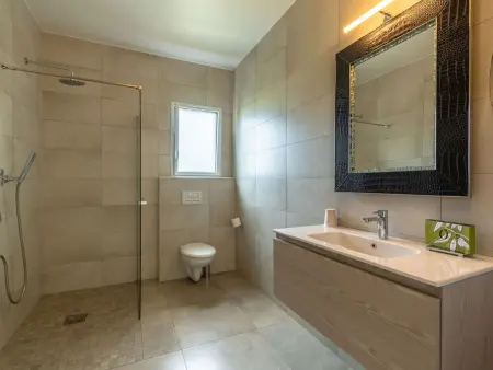 Maison 2 chambres avec piscine et hot tub à Calvi : photo 26