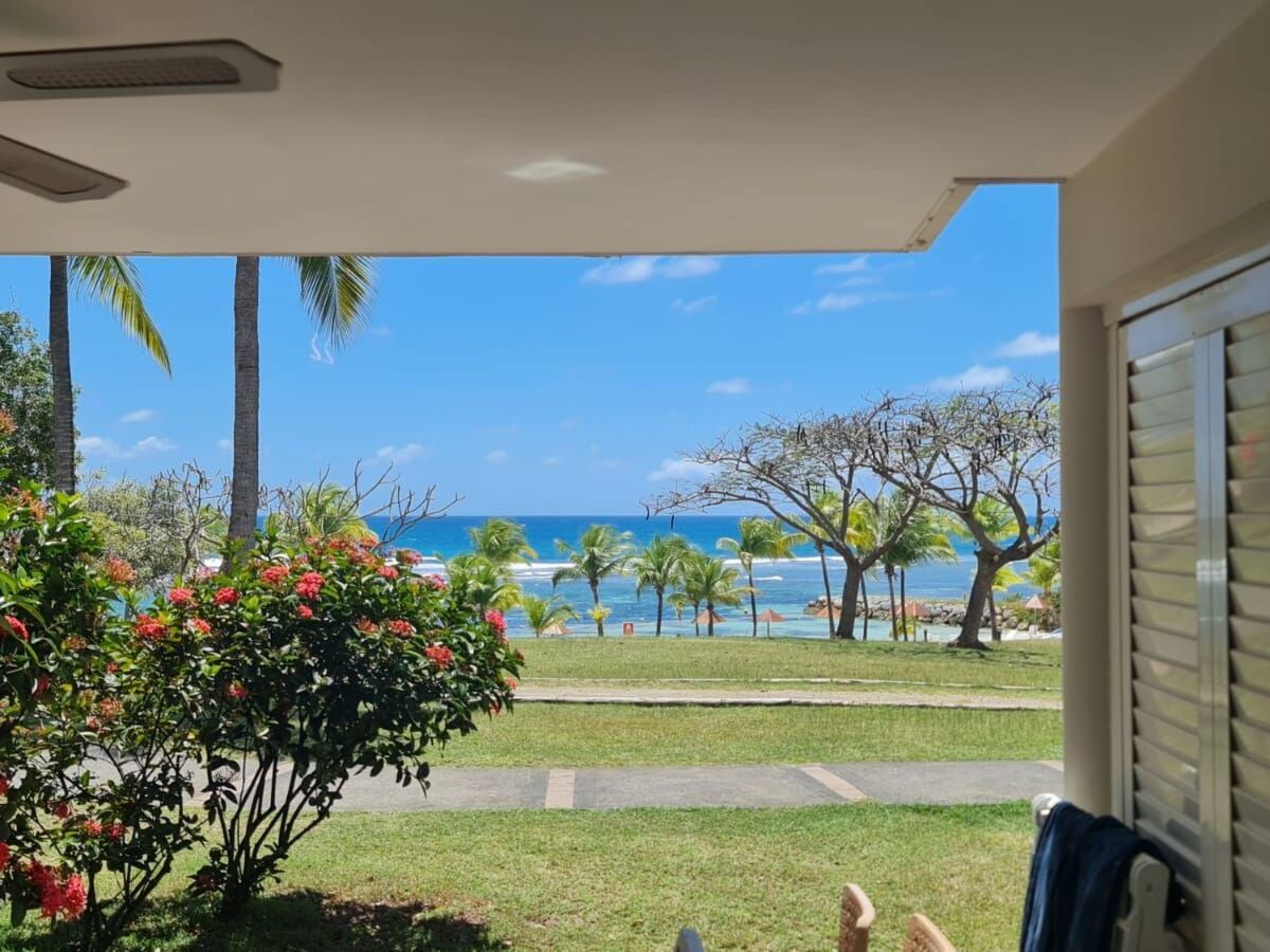 Studio vue mer Sainte-Anne, résidence sécurisée - Photo 1