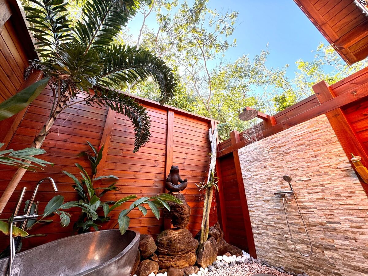 Cabane dans les arbres avec piscine privée à Deshaies - Photo 14