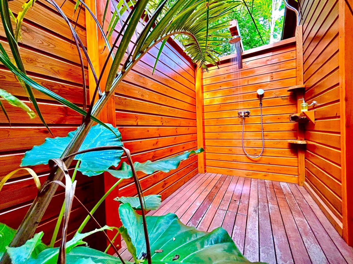 Case en bois tropicale à Deshaies, 1 chambre - Photo 1