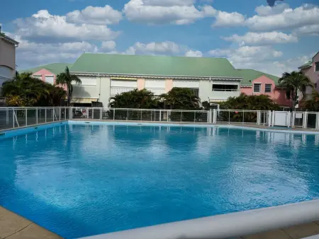 T4 duplex 106 m² piscine au cœur de Saint-François - Photo 1