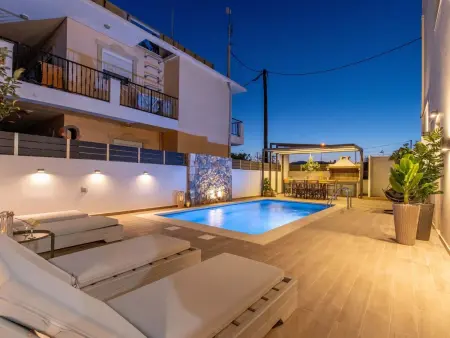 Location maison à Gennadi, Große Erde