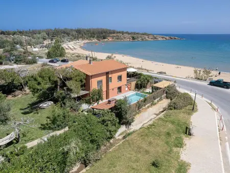 am Strand mit Pool für eine oder zwei Familien, Location Maison 5 personnes à Agia Marina - Photo 10
