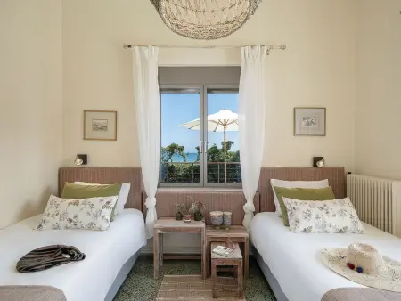 am Strand mit Pool für eine oder zwei Familien, Location Maison 5 personnes à Agia Marina - Photo 20