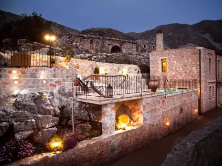 Villa aus Stein  Galatia, Location Maison 8 personnes à Agia Marina - Photo 1