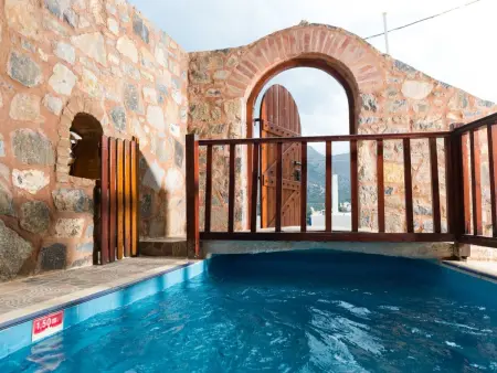 in Mavrikiano mit privatem Pool, Location Maison 6 personnes à Plaka - Photo 1