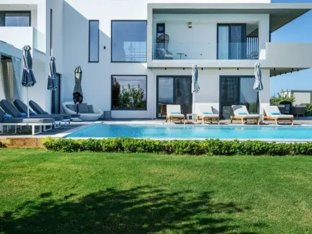 Lux-Villa mit Innen- und Außenpool, BBQ und Fitn - Photo 8