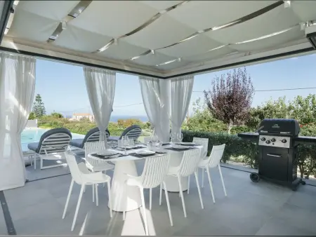 Lux-Villa mit Innen- und Außenpool, BBQ und Fitn - Photo 15