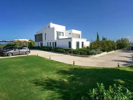 Lux-Villa mit Innen- und Außenpool, BBQ und Fitn - Photo 19
