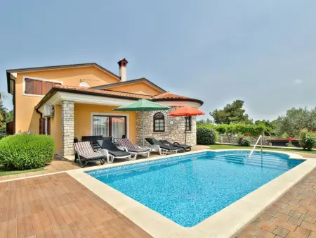 Villa Morena à Buje : maison 8 pers. avec piscine privée